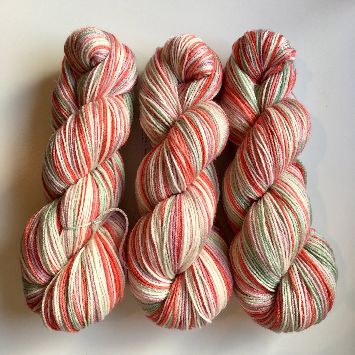 Romance , 4 stripes, self-striping sockyarn, handdyed sockyarn, handdyed yarn, handdyed wool