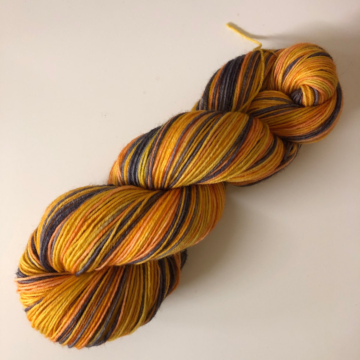 Jack O'Lantern, 4 stripes, self-striping sockyarn, handdyed sockyarn, handdyed yarn, handdyed wool