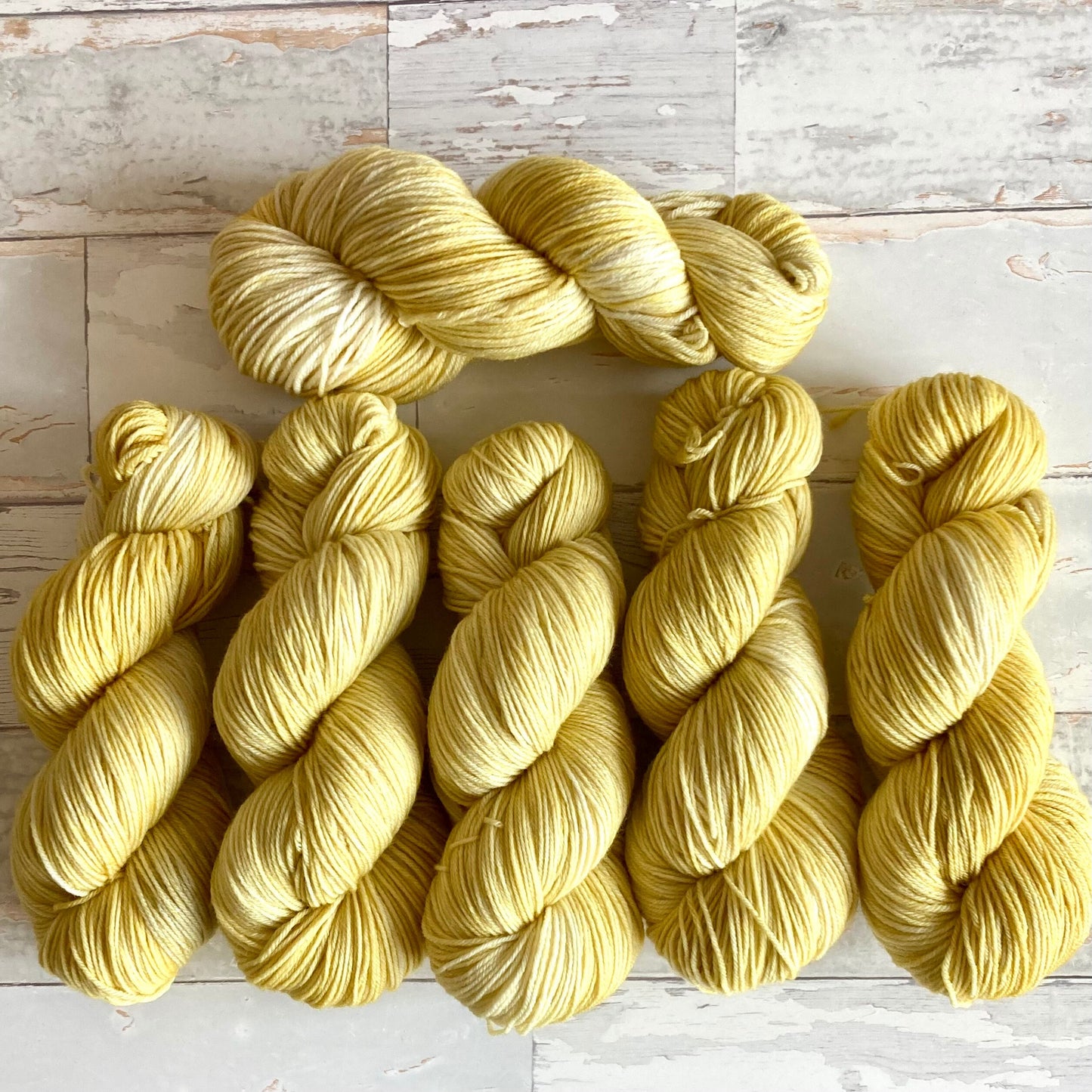 Lemon Nemesia, handdyed yarn, handdyed wool, handdyed sockyarn