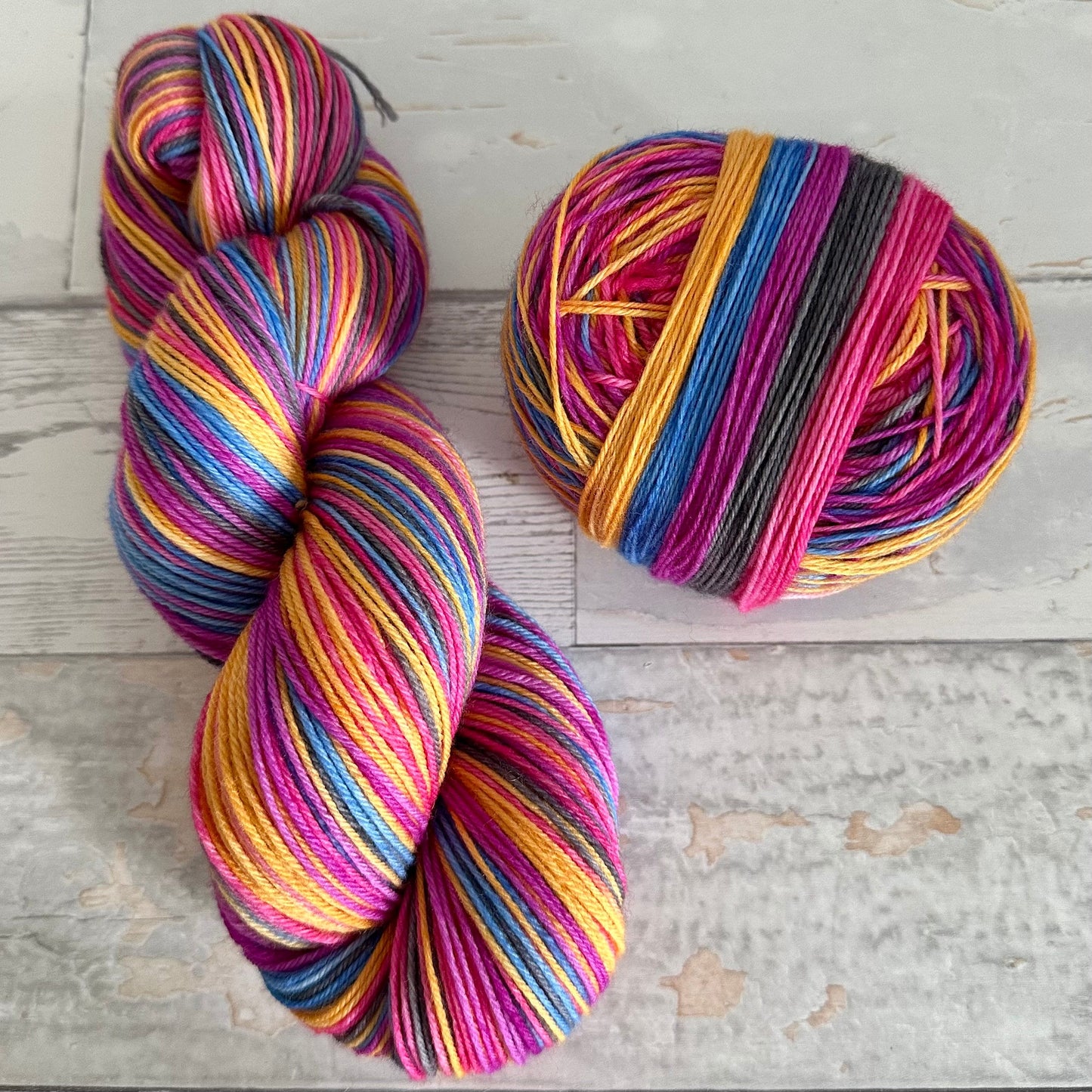 flip flop season, 5 Streifen, selbststreifendes Sockengarn, handgefärbte sockenwolle, handgefärbtes Garn, handgefärbte wolle
