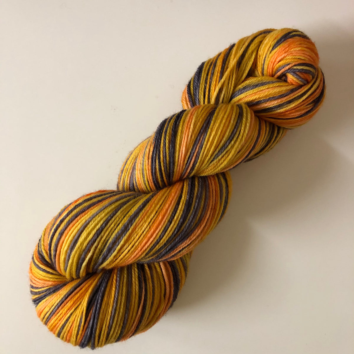 Jack O'Lantern, 4 stripes, self-striping sockyarn, handdyed sockyarn, handdyed yarn, handdyed wool