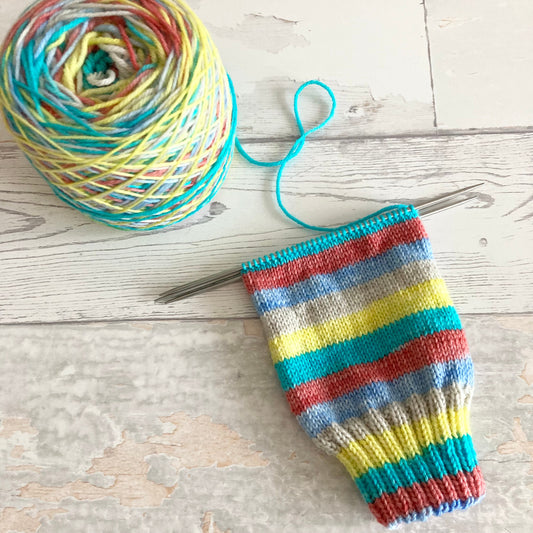 Summer in the City, 5 Streifen, selbststreifendes Sockengarn, handgefärbte sockenwolle, handgefärbtes Garn, handgefärbte wolle