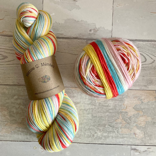 Vintage Christmas Stockings, 5 stripes, self-striping sockyarn, handdyed sockyarn, handdyed yarn, handdyed wool