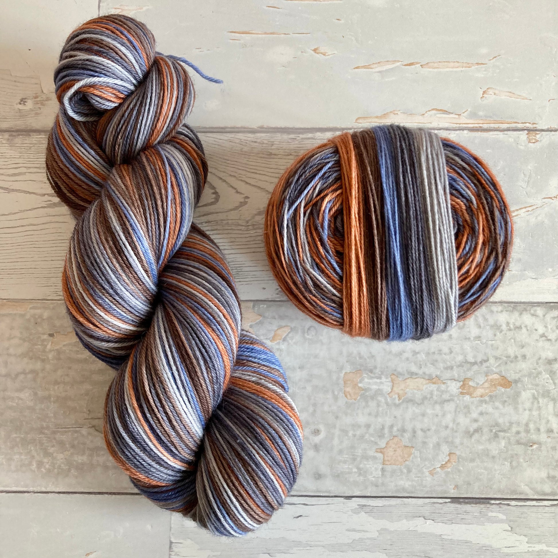 Night Owl, 5 stripes, self-striping sockyarn, handdyed sockyarn, handdyed yarn, handdyed wool