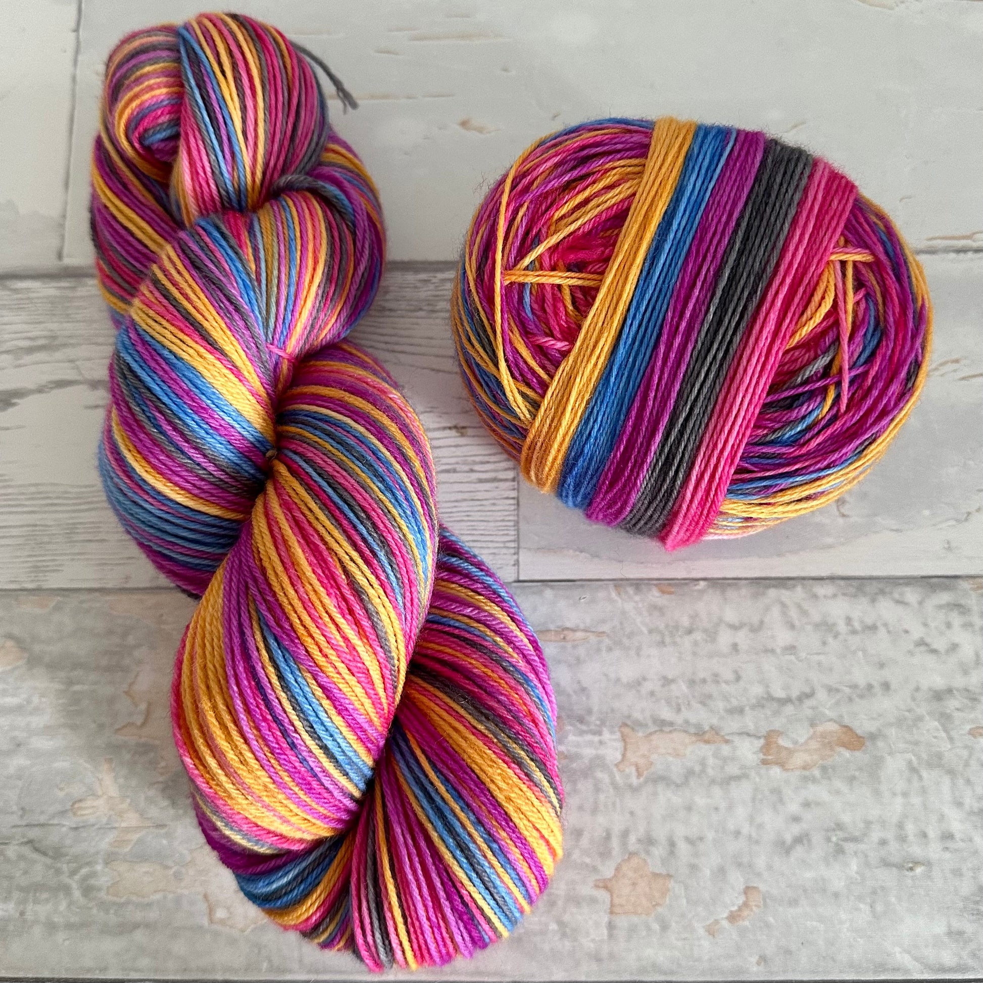 flip flop season, 5 Streifen, selbststreifendes Sockengarn, handgefärbte sockenwolle, handgefärbtes Garn, handgefärbte wolle