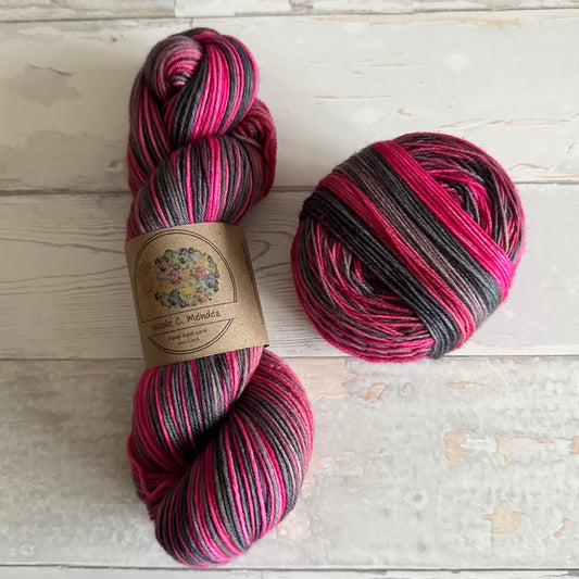All Hallow's Eve, 5 stripes, self-striping sockyarn, handdyed sockyarn, handdyed yarn, handdyed wool