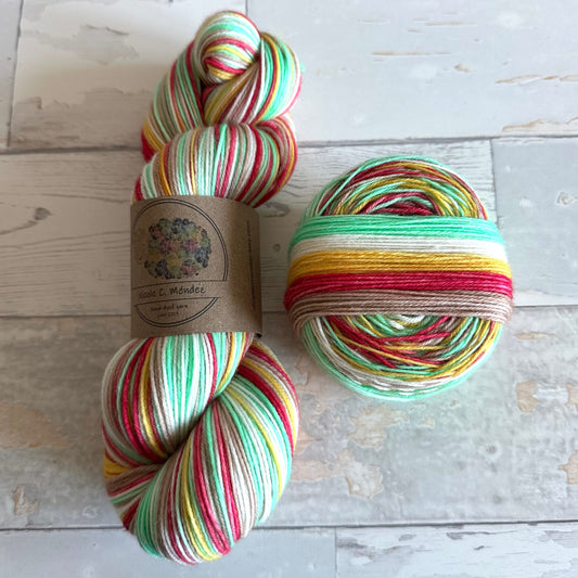 Is is Christmas yet?, 5 stripes, self-striping sockyarn, handdyed sockyarn, handdyed yarn, handdyed wool