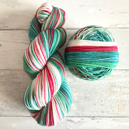 Favorite Time of the Year, self-striping sockyarn, handdyed sockyarn, handdyed yarn, handdyed wool